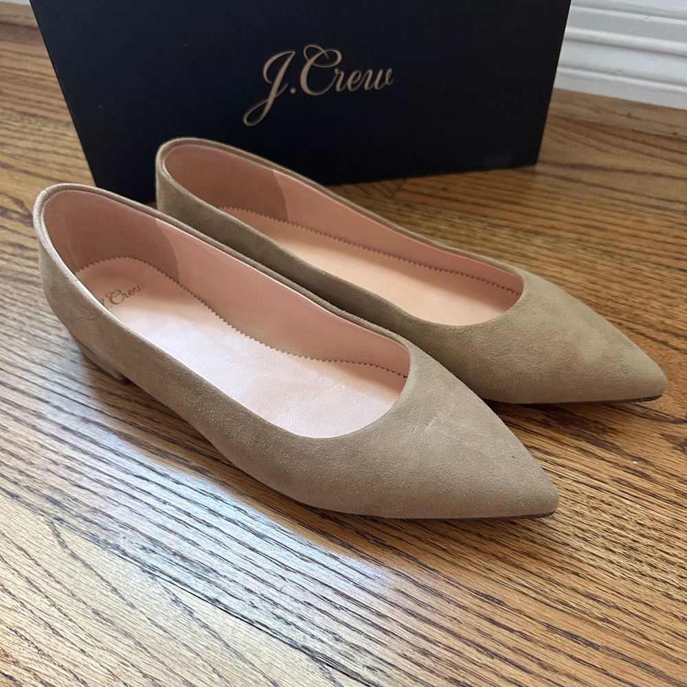 Pointed-toe flats in suede - Picture 2 of 13